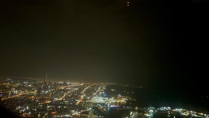 エミレーツ航空　エアバスA380-800　ドバイ国際空港　関西国際空港