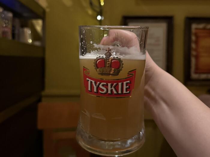 地元で親しまれるTyskieビール