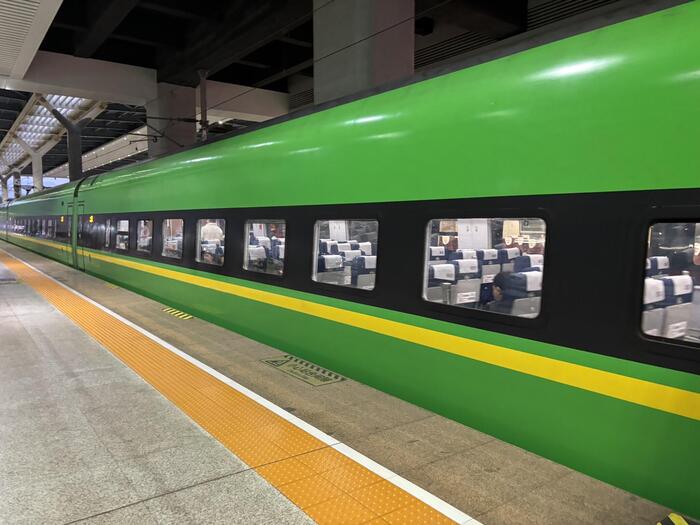 西双版納　中国　移動　高速鉄道