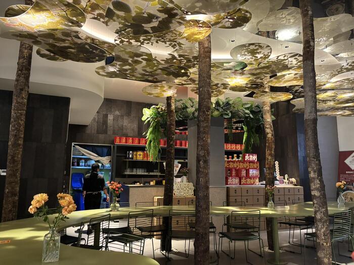 西双版納　中国　飲食店　オシャレなお店