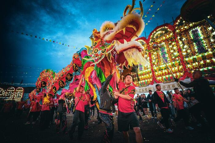 ディズニー・カリフォルニア・アドベンチャー　旧正月　ドラゴン