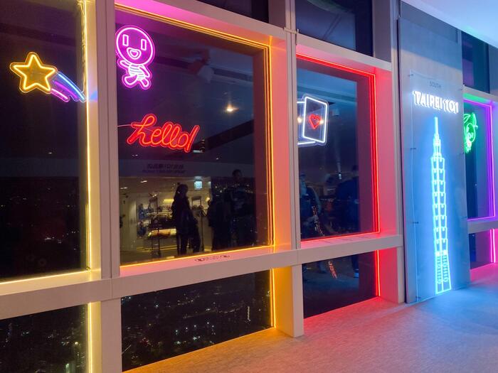 ネオンの撮影スポット