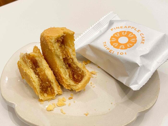 パイナップルケーキの袋の中身