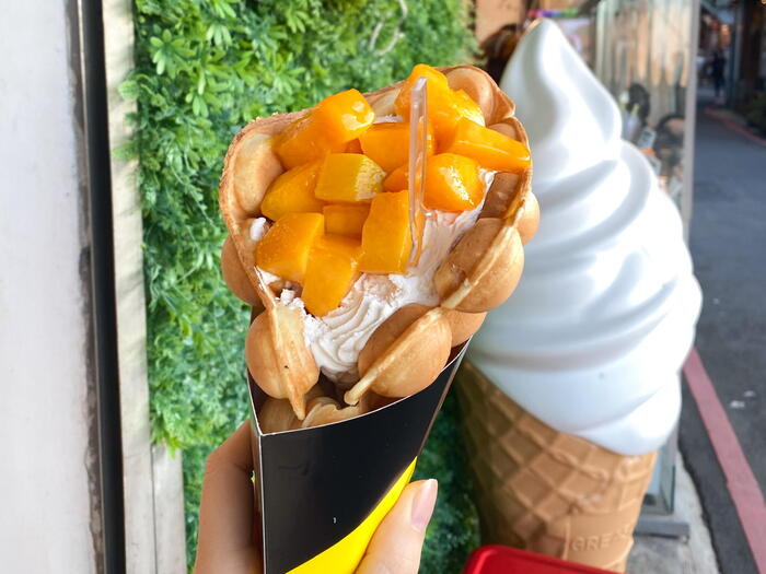 マンゴーエッグワッフル