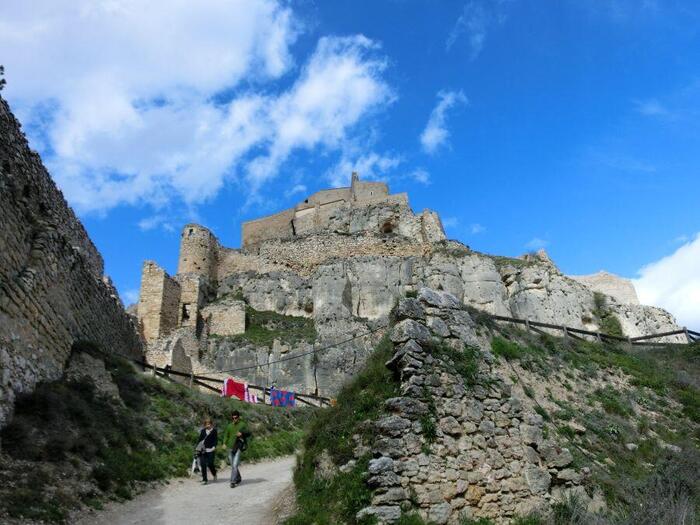 スペイン　黒トリュフ　サンタ・マリア教会　城跡