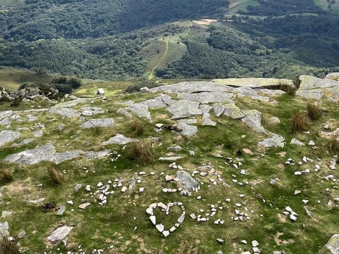 登山鉄道　バスクの聖峰ラ・リューヌ　フランス　頂上