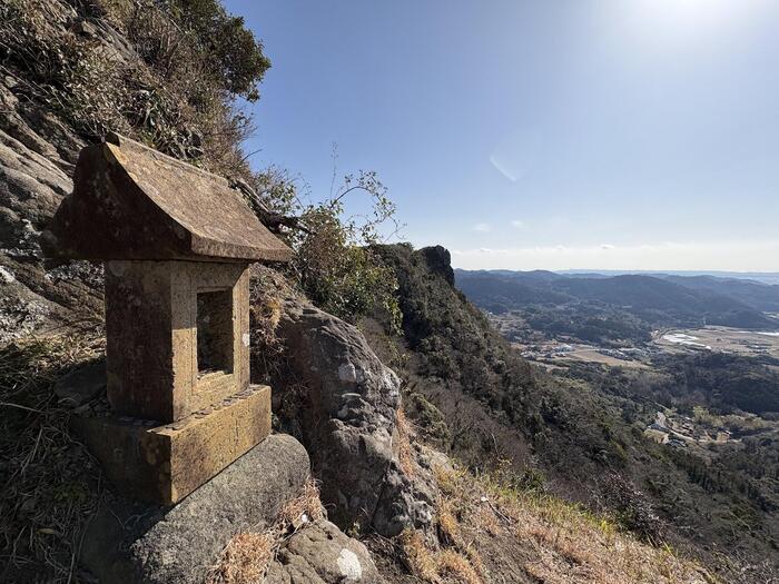 南房総 観光　伊予ヶ岳 千葉県　祠