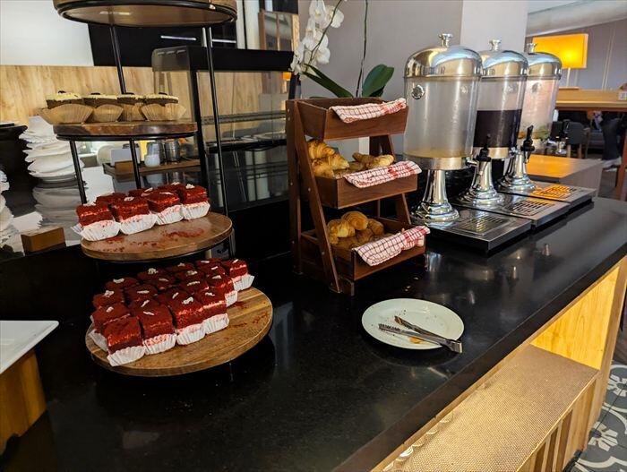 コンコルディアラウンジ フィリピン航空と空港ラウンジ体験記｜バリ島からマニラ編