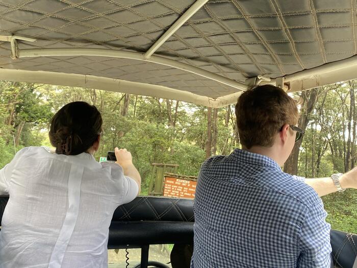 ケニア・ナイロビ国立公園で出会う命の鼓動