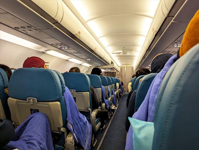 フィリピンエア機内 フィリピン航空と空港ラウンジ体験記｜バリ島からマニラ編