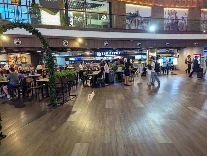 ングラライ空港 規制エリア フィリピン航空と空港ラウンジ体験記｜バリ島からマニラ編