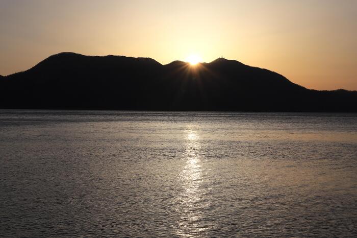 北海道　支笏湖外輪山　紋別岳　丸駒温泉旅館　夕陽