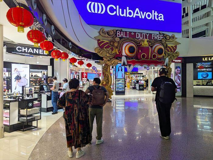 ングラライ空港出国審査 フィリピン航空と空港ラウンジ体験記｜バリ島からマニラ編