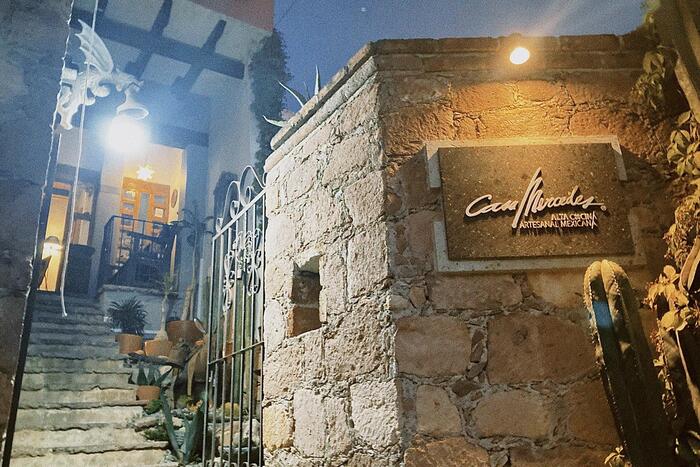 メキシコ　観光　グアナファト　死者の日　グルメ