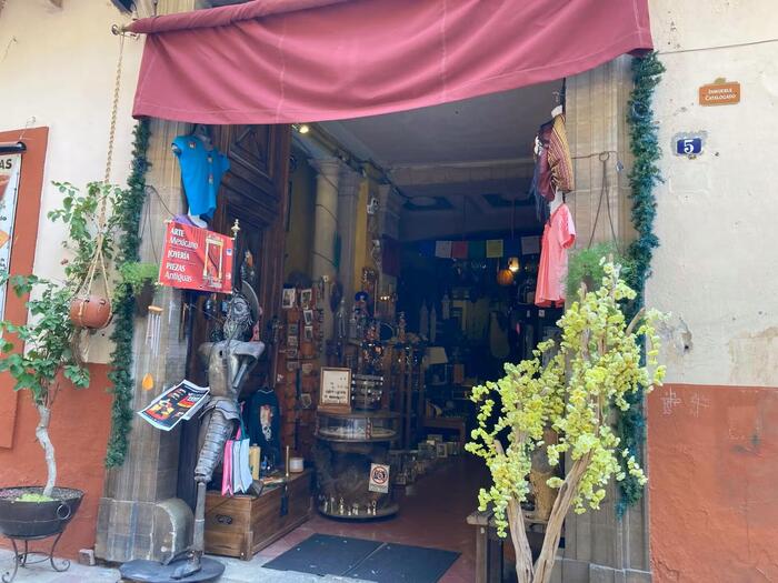 メキシコ　観光　グアナファト　死者の日　ショッピング