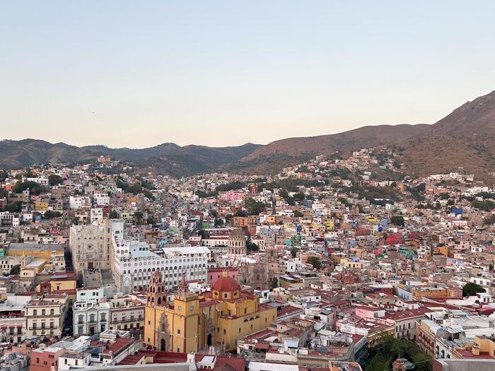 メキシコ　観光　グアナファト　リメンバーミー　景色