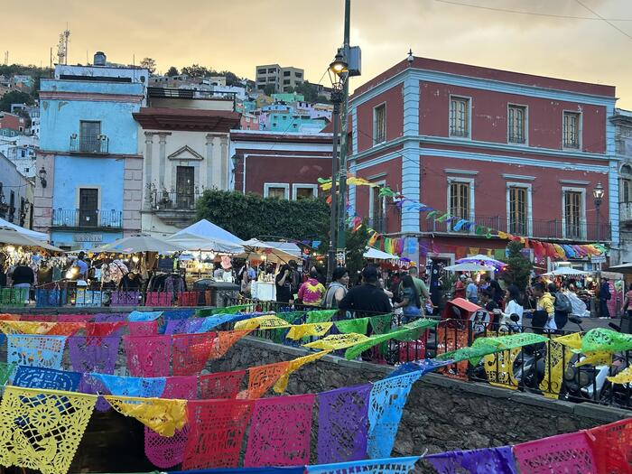 メキシコ　観光　グアナファト　リメンバーミー　死者の日