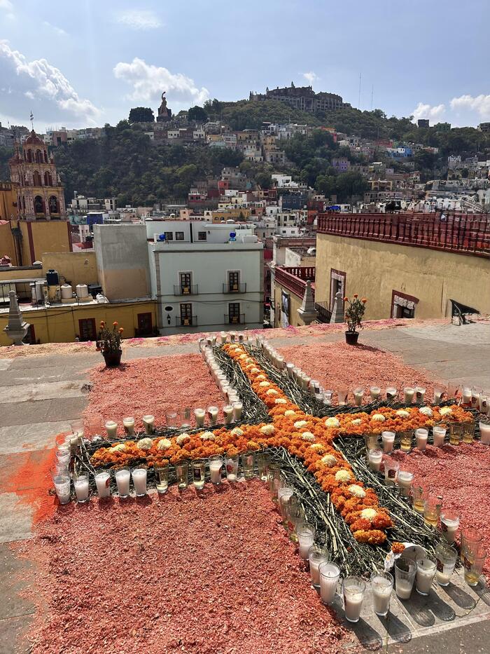 メキシコ　観光　グアナファト　リメンバーミー　死者の日