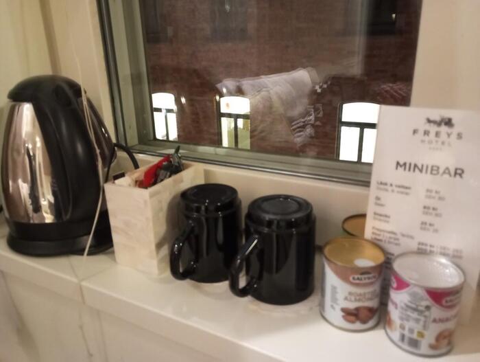 ストックホルム　1人旅　老舗ホテル　Freys Hotel　ポット
