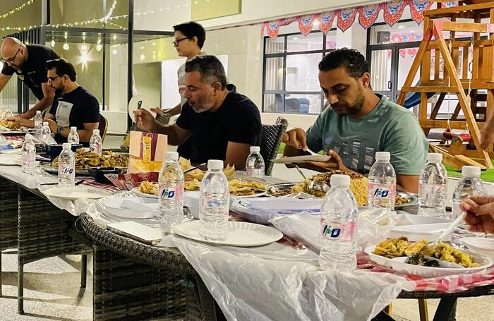 サウジアラビア　ラマダン　観光　食事