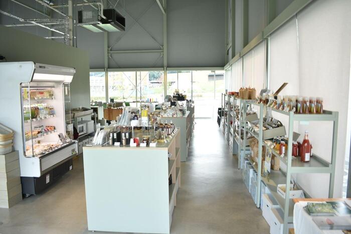 UPLIFT SHIMOJYUKUの店内