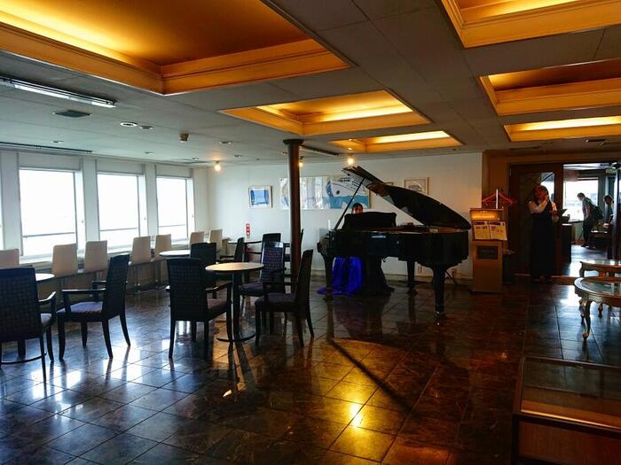 クルーズ　神戸港 コンチェルト　フロア