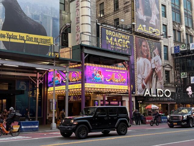 アラジン ニューヨーク ブロードウェイ ミュージカル 