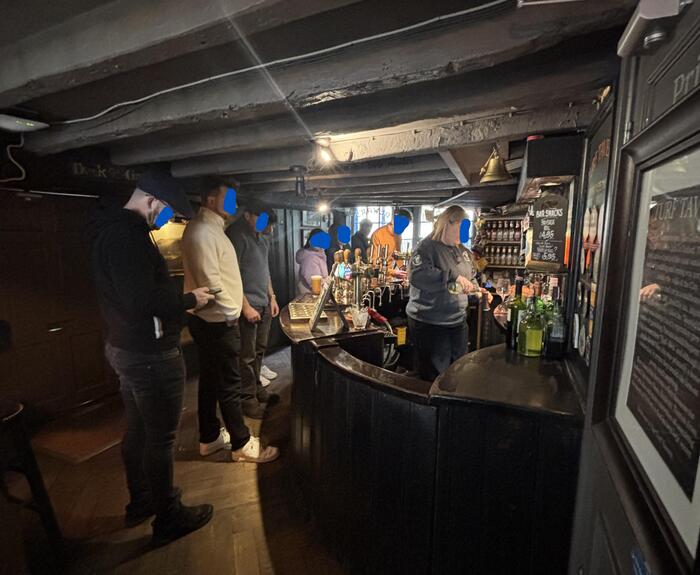 イギリス　オックスフォード　パブ　パブクロール　ターフ　店内