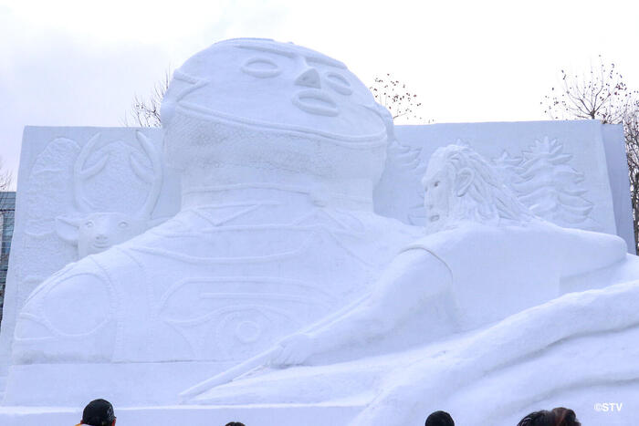 「祈り～縄文からのメッセージ～」の雪像