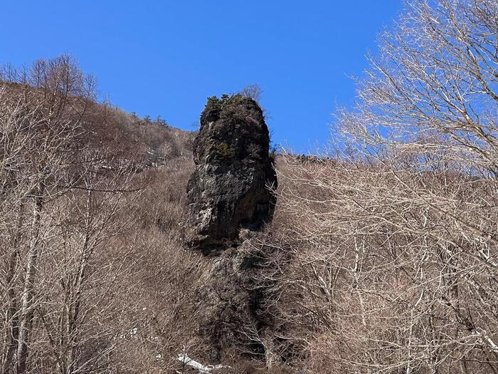 古代遺跡のようにも見える「ねんぼう岩」山　長野県