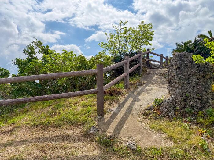 シヌグ堂バンタ　沖縄県　観光　穴場スポット　高台