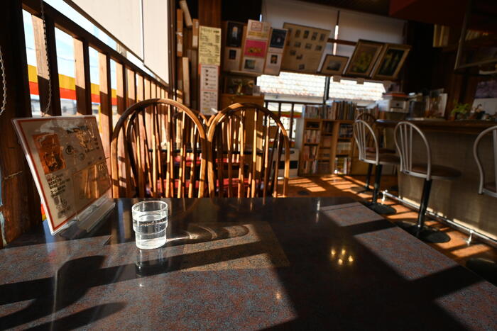 秋田県　大仙市　大曲　かたつむり　カフェ　喫茶　店内