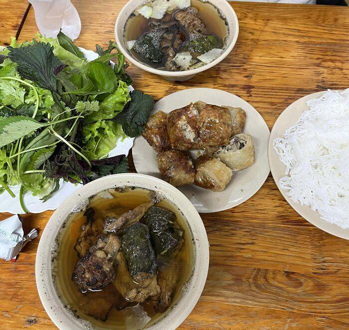 ベトナム　ハノイ　観光　グルメ　ブンチャーレストラン