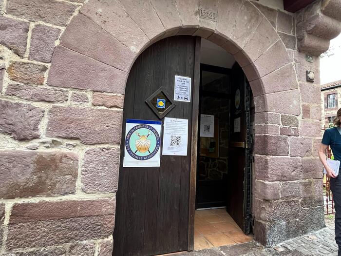 巡礼村サン＝ジャン＝ピエ＝ド＝ポー　観光　フランス　宿泊　フレンチバスク