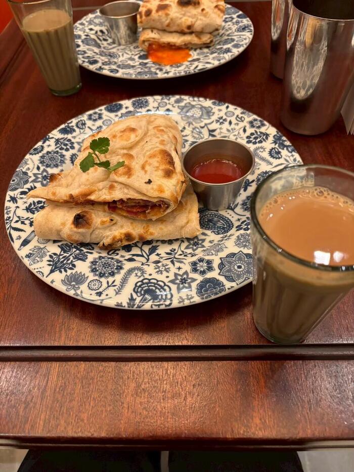ロンドン　グルメ　観光　朝食　インド料理　