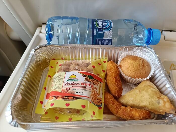 タンザニアの鉄道SGRのビジネスクラスの軽食
