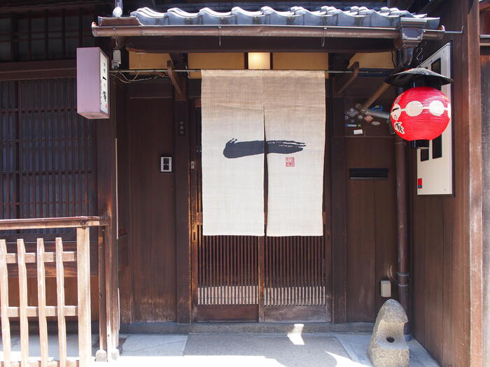弥生小路の京都グルメ、京都一の傳 祇園ハナレの店頭