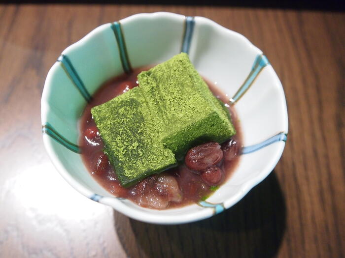 デザートのわらび餅ぜんざい
