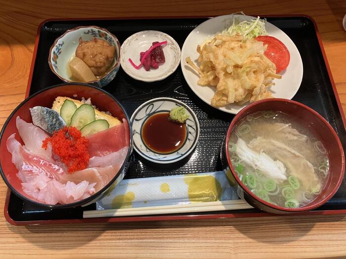 海鮮チラシ定食
