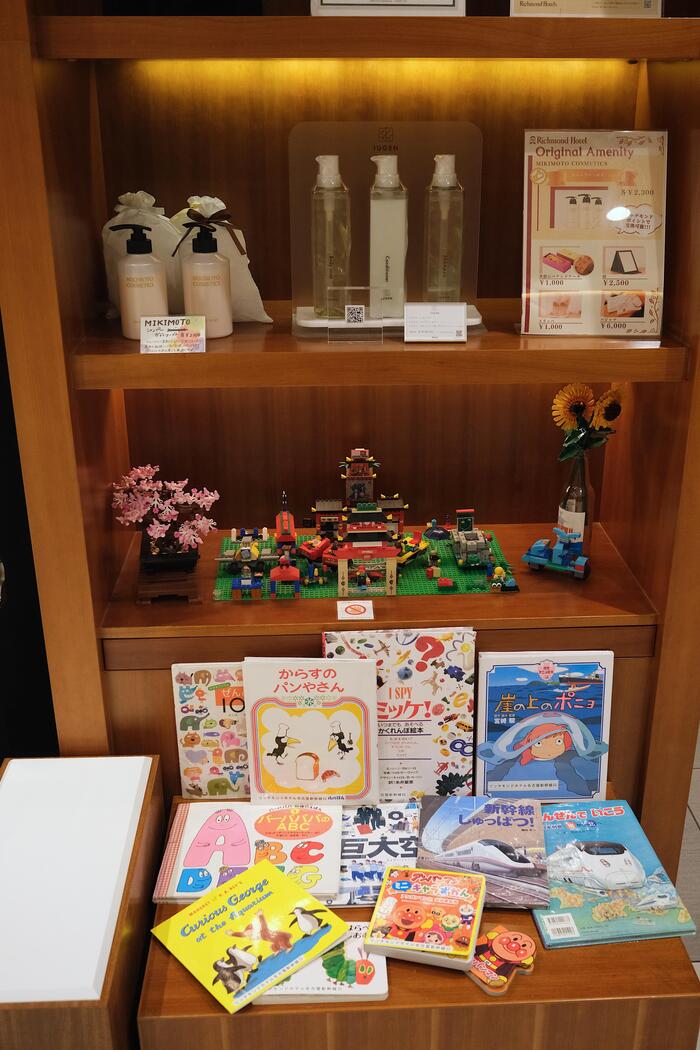 リッチモンドホテルの子供用の絵本貸出サービスコーナー