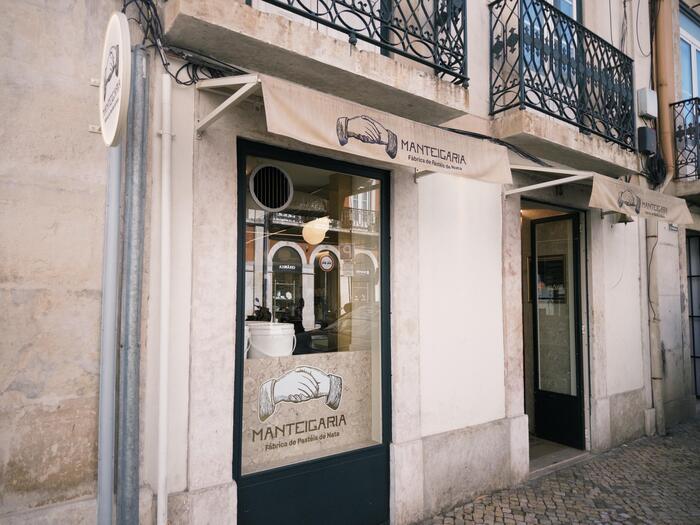マンテイガリアの店舗外観