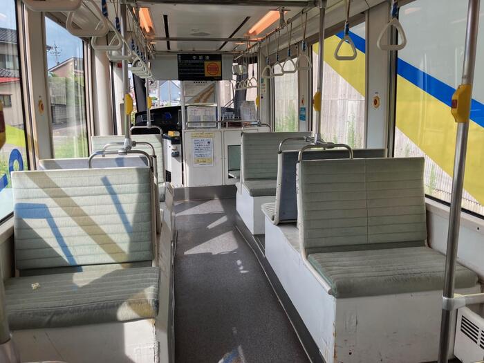 万葉線　車内