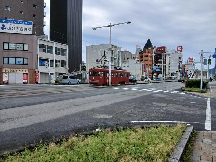 高知駅前と路面電車