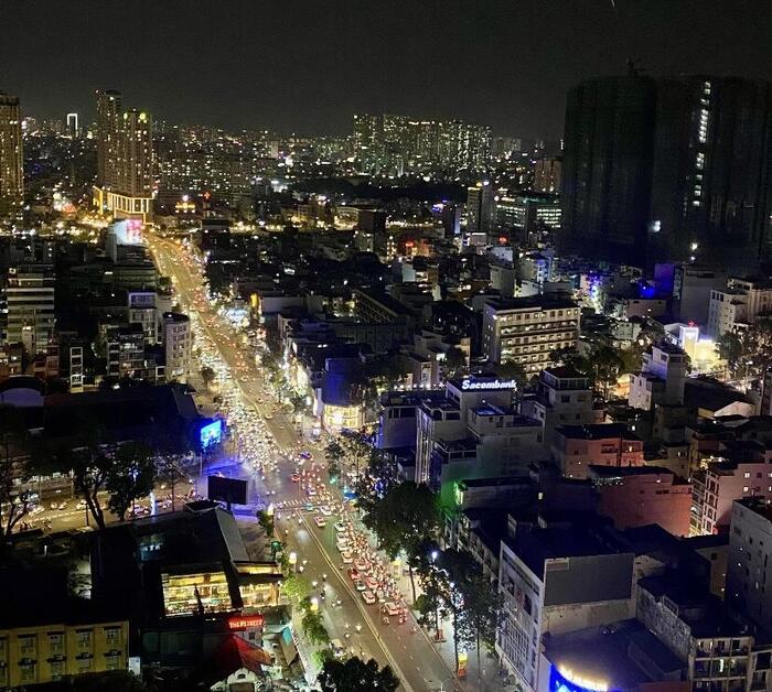 ホーチミンの夜景、ルーフトップバーChill Skybar & Diningから見える景色