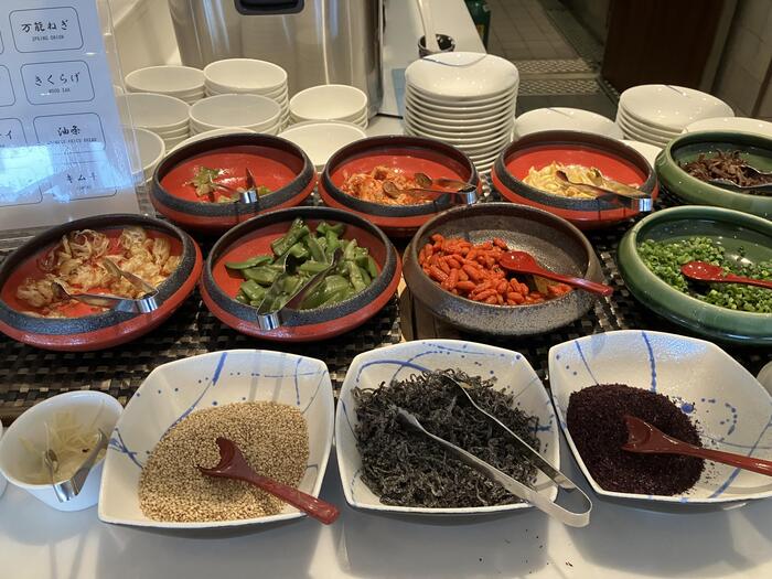 朝食