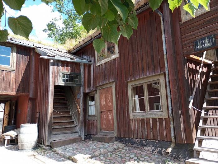 Stadskvarteretの絵になる歴古い建造物