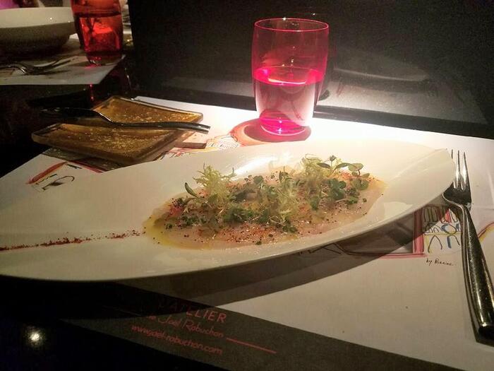 MGMグランド内にあるラトリエ・ドゥ・ジョエル・ロブション（L'Atelier de Joël Robuchon）の絵画のように美しい料理