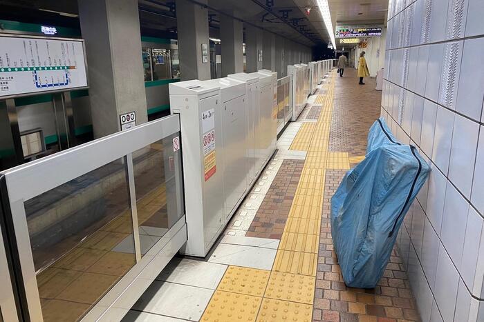 地下鉄に乗り換え