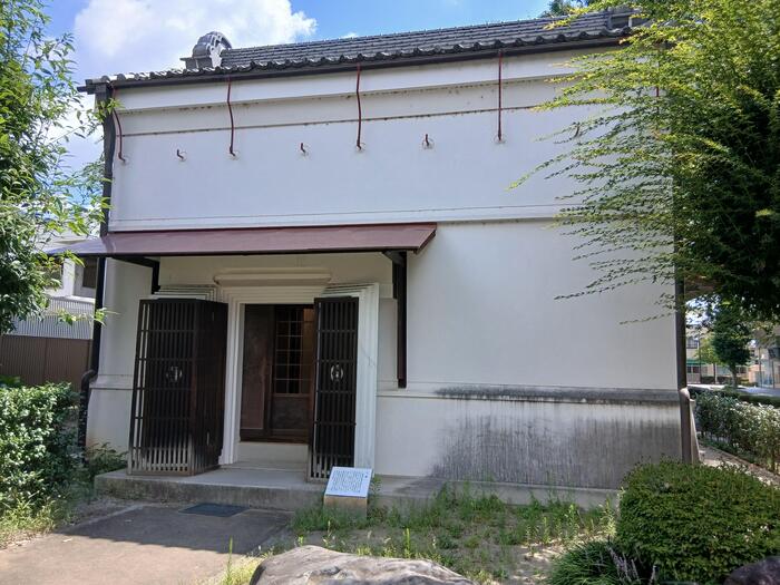 萩原朔太郎記念館、土蔵。前橋空襲の際には延焼を食い止め、朔太郎の資料が残っているのも土蔵によるところが大きいとのこと