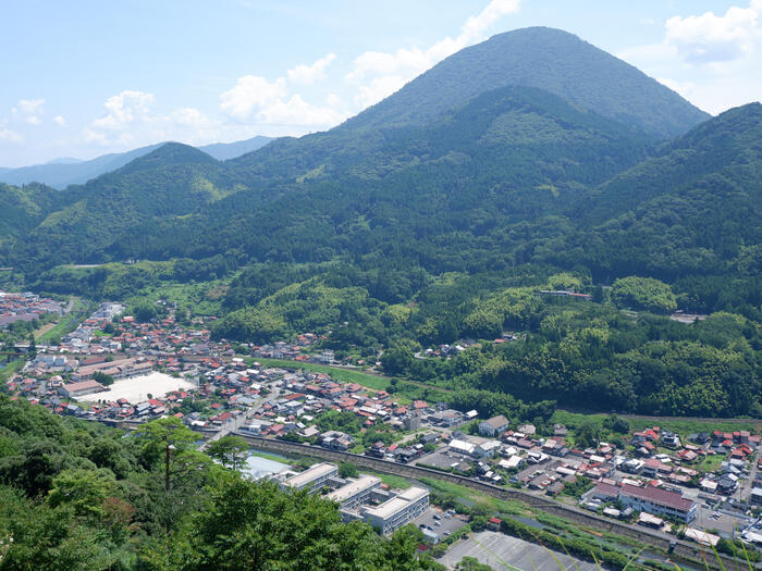 町と自然の風景を一度に感じられる